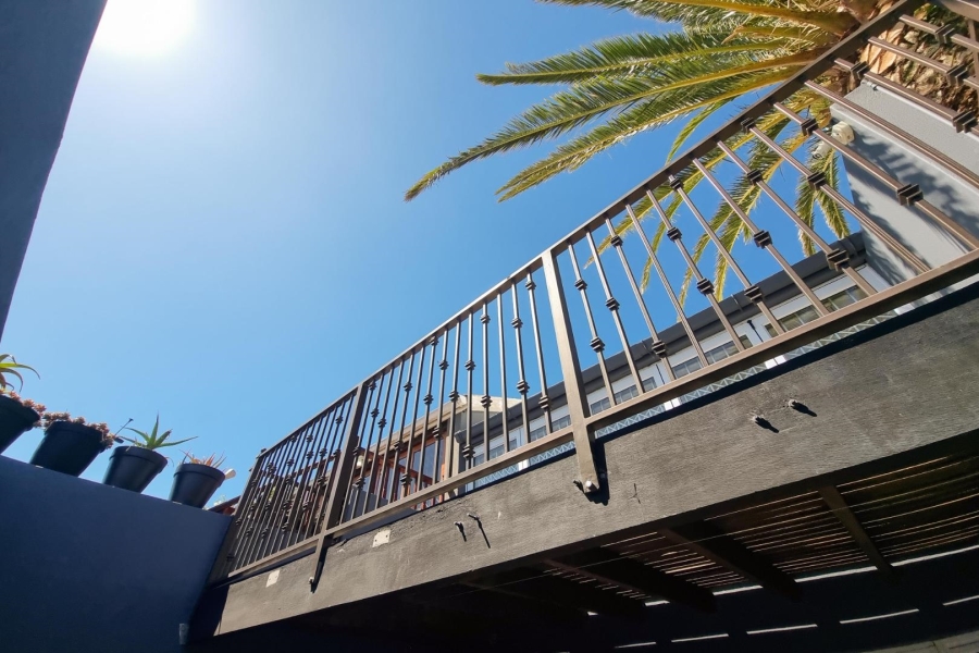 3 Bedroom Property for Sale in Zonnebloem Western Cape